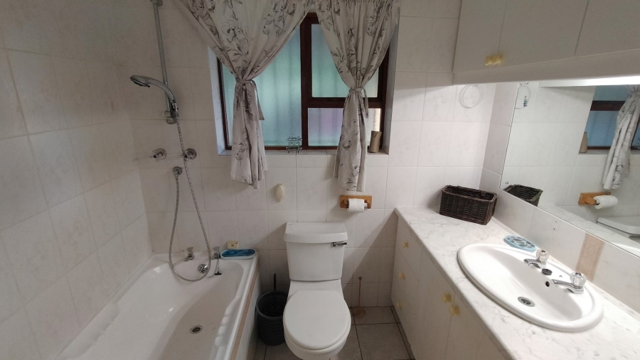 3 Bedroom Property for Sale in Aston Bay Eastern Cape